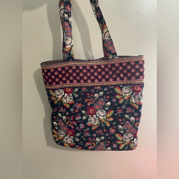 Vera Bradley tote in Retired Anastasia Pattern (no button cover) - Picture 4 of 4